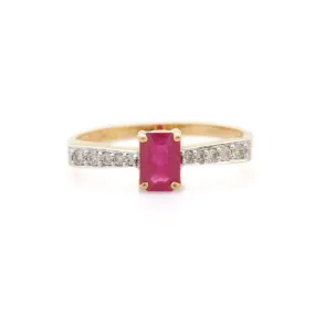 18K Yellow Gold Ruby Ring