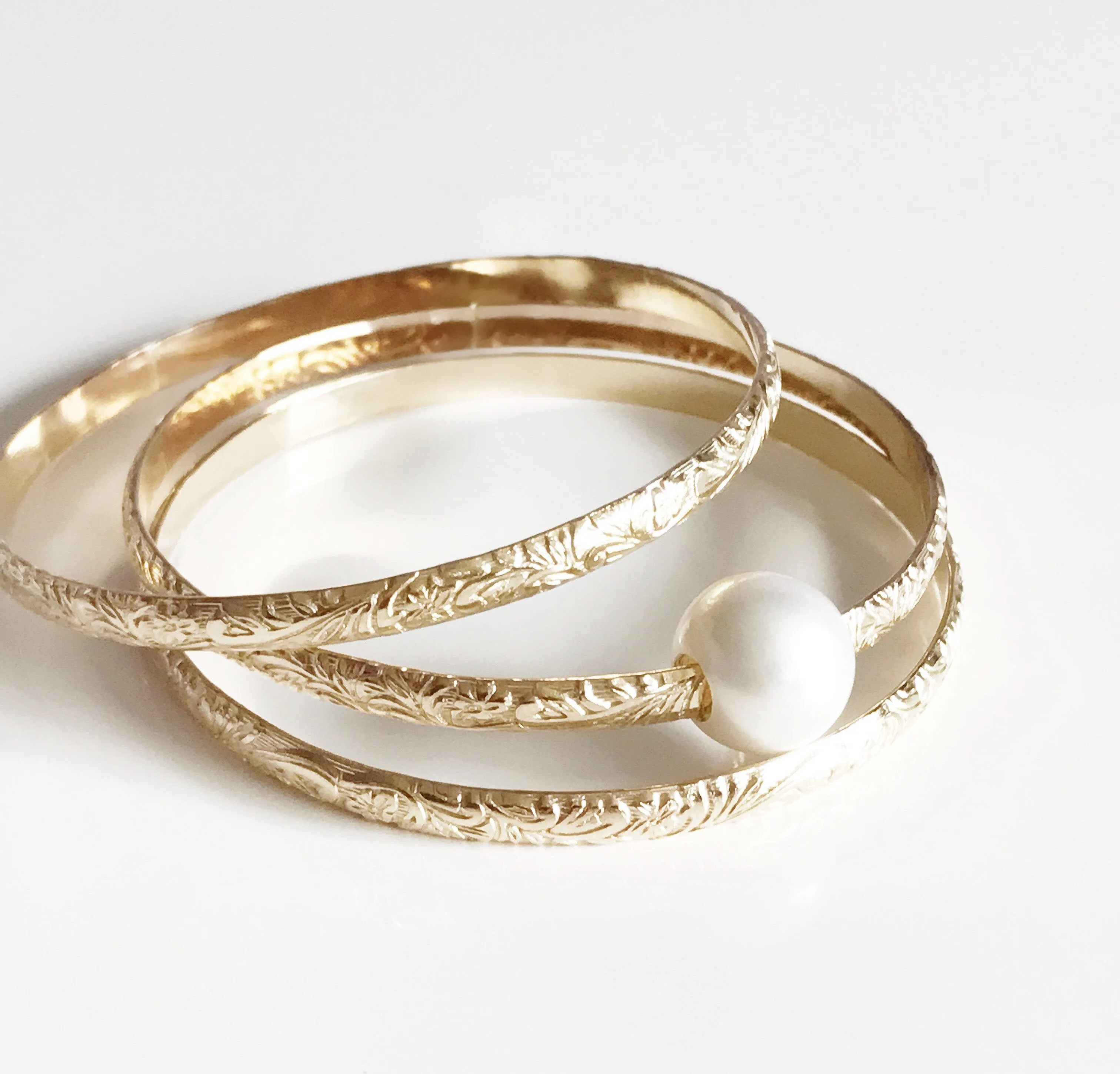 Bangle ALII - white pearl (B338)