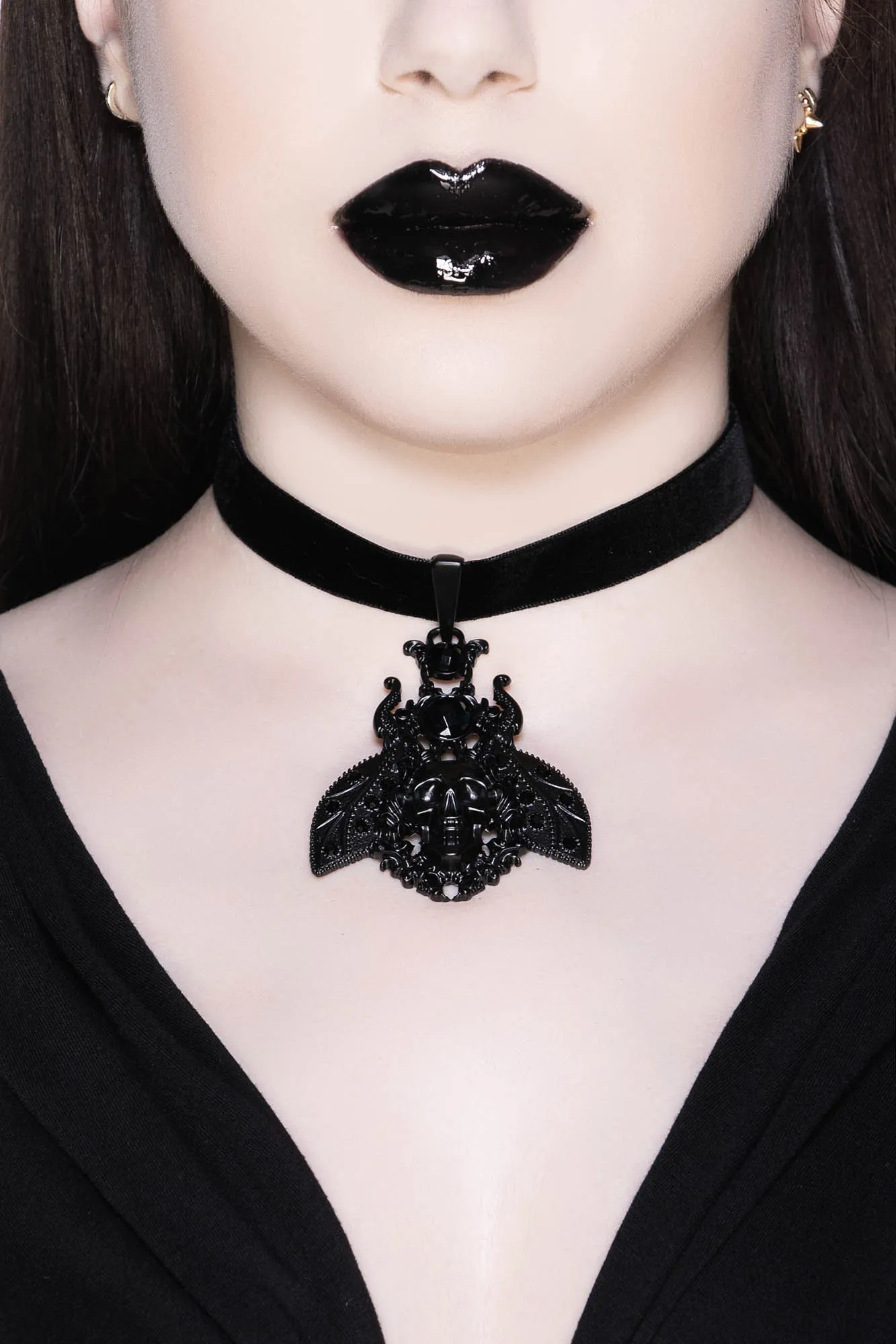 Bee Unique Choker