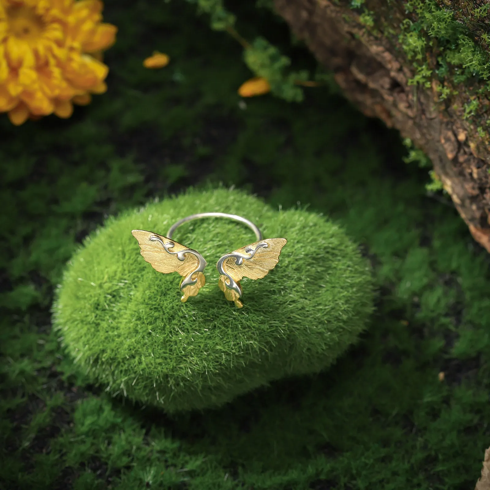 Dancing Butterfly Ring