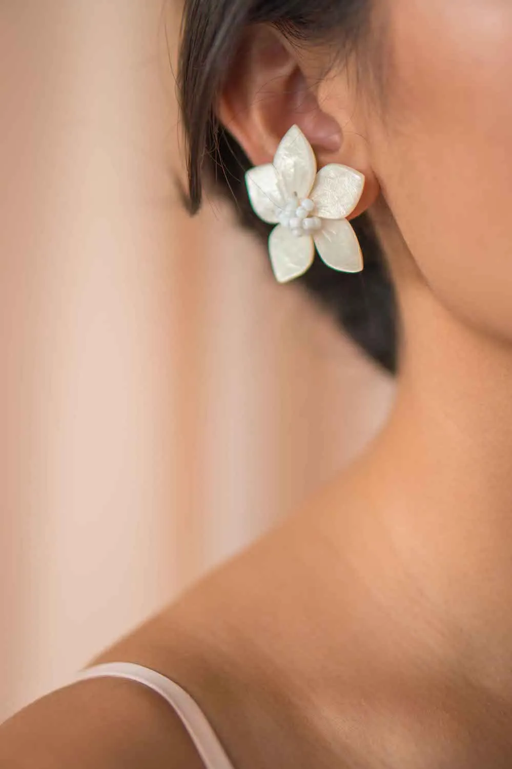 Mariana Capiz Earrings