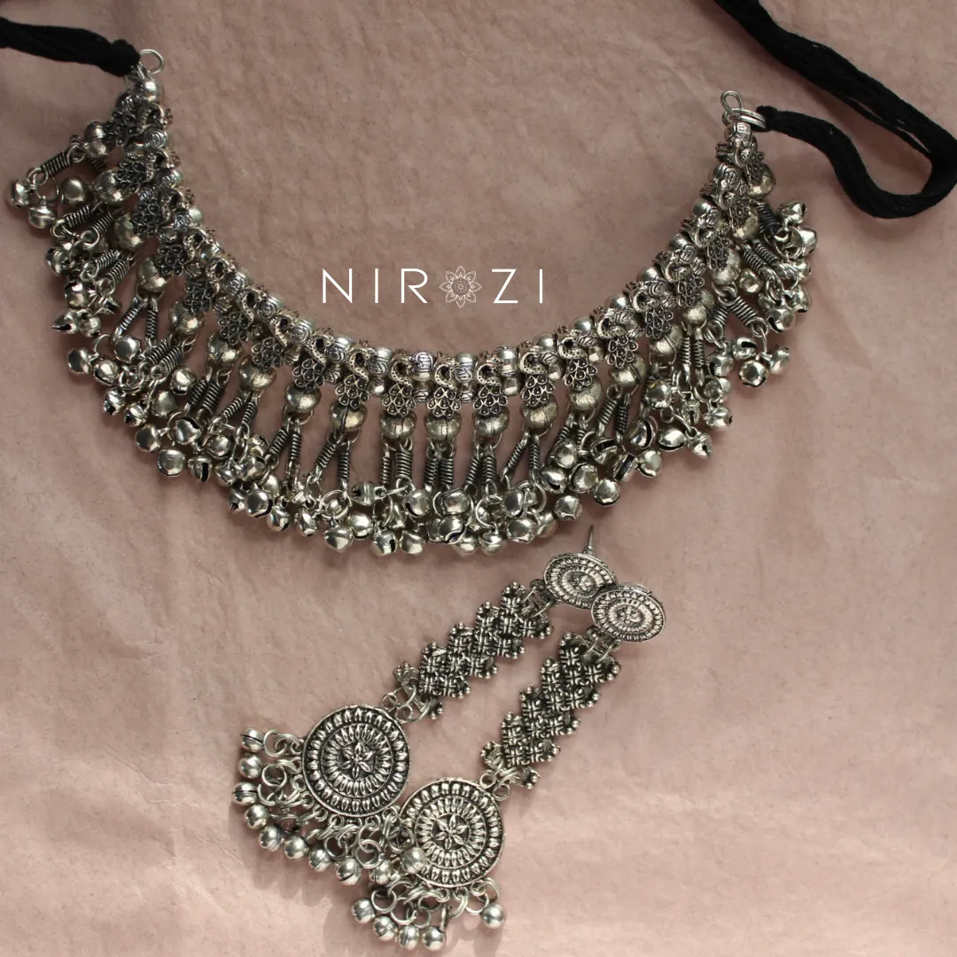 Moyna - Necklace Set