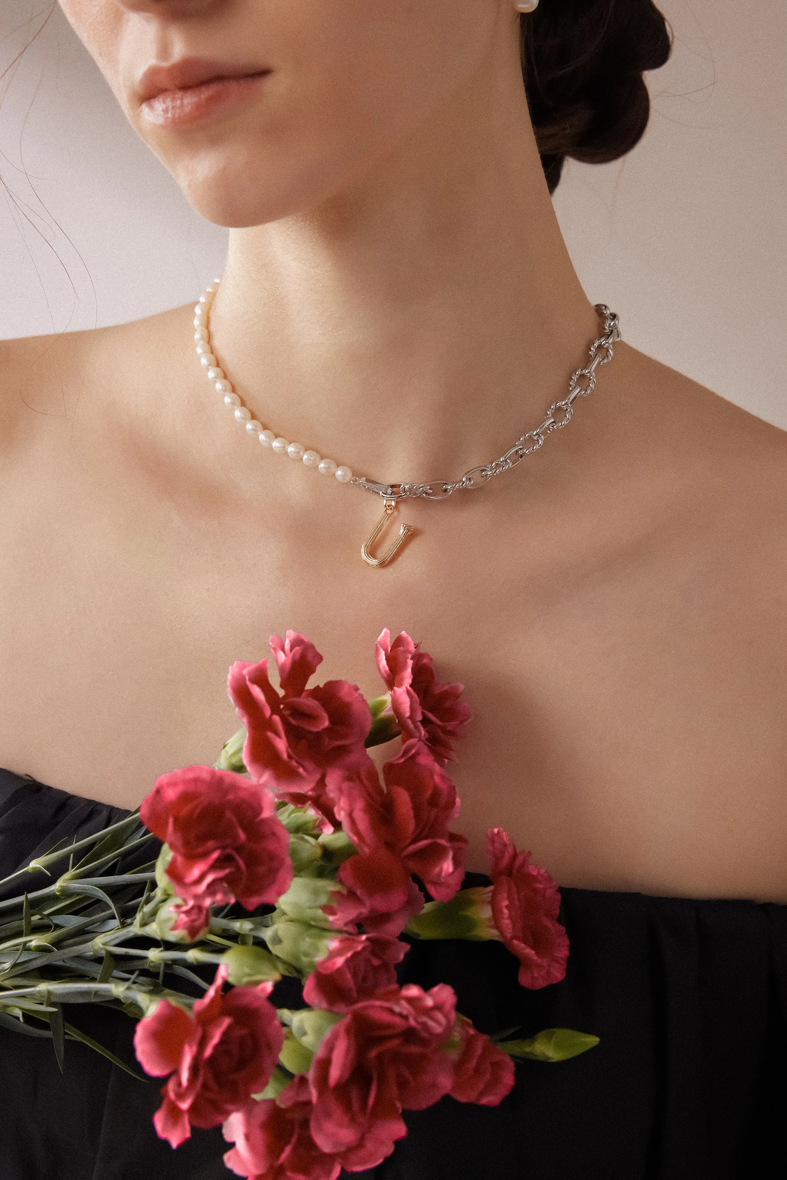 (PRE-ORDER) Freshwater Pearl Silver Carnation Choker/Double Bracelet