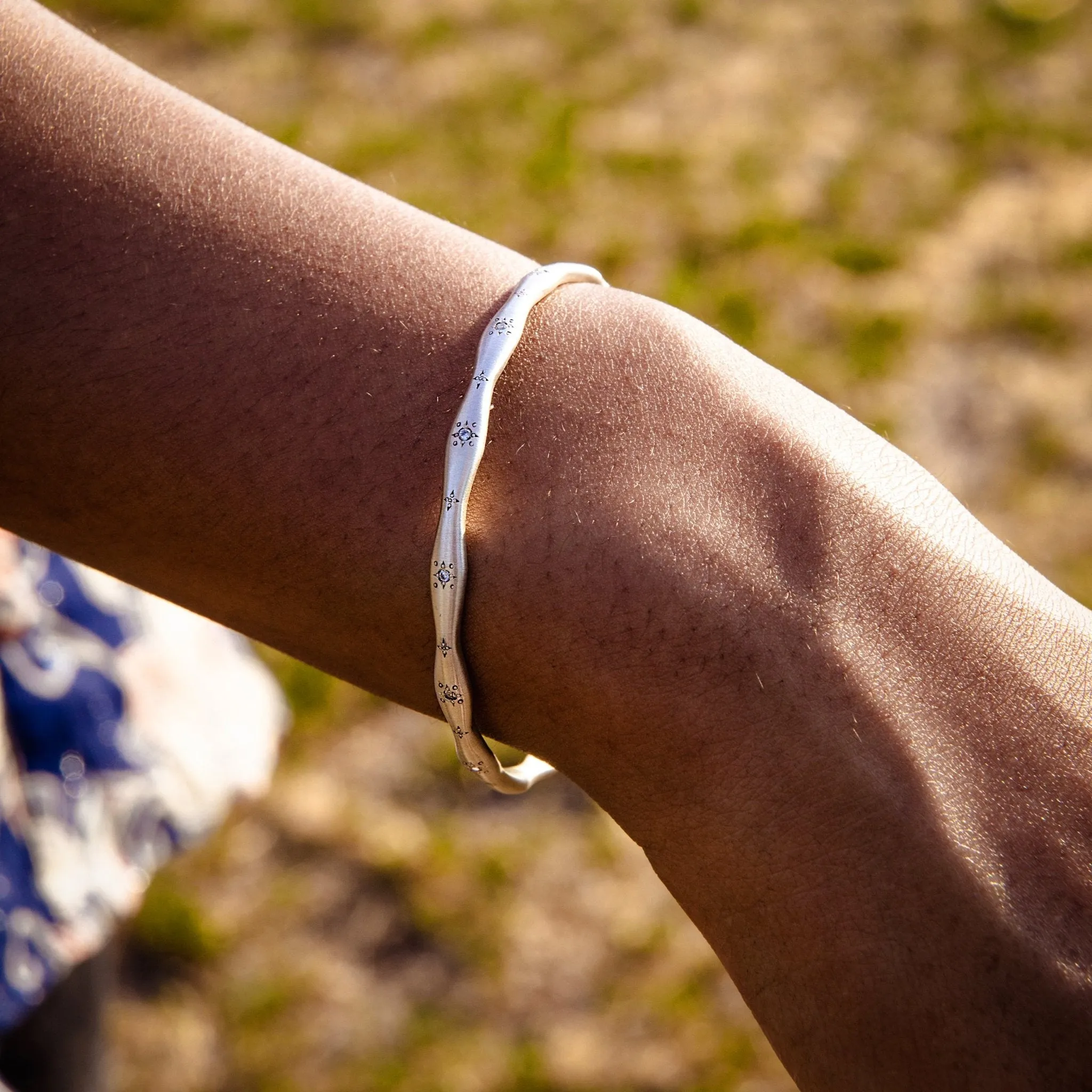 Silver Wavy Stepping Stone Bangle with Etching and Diamonds