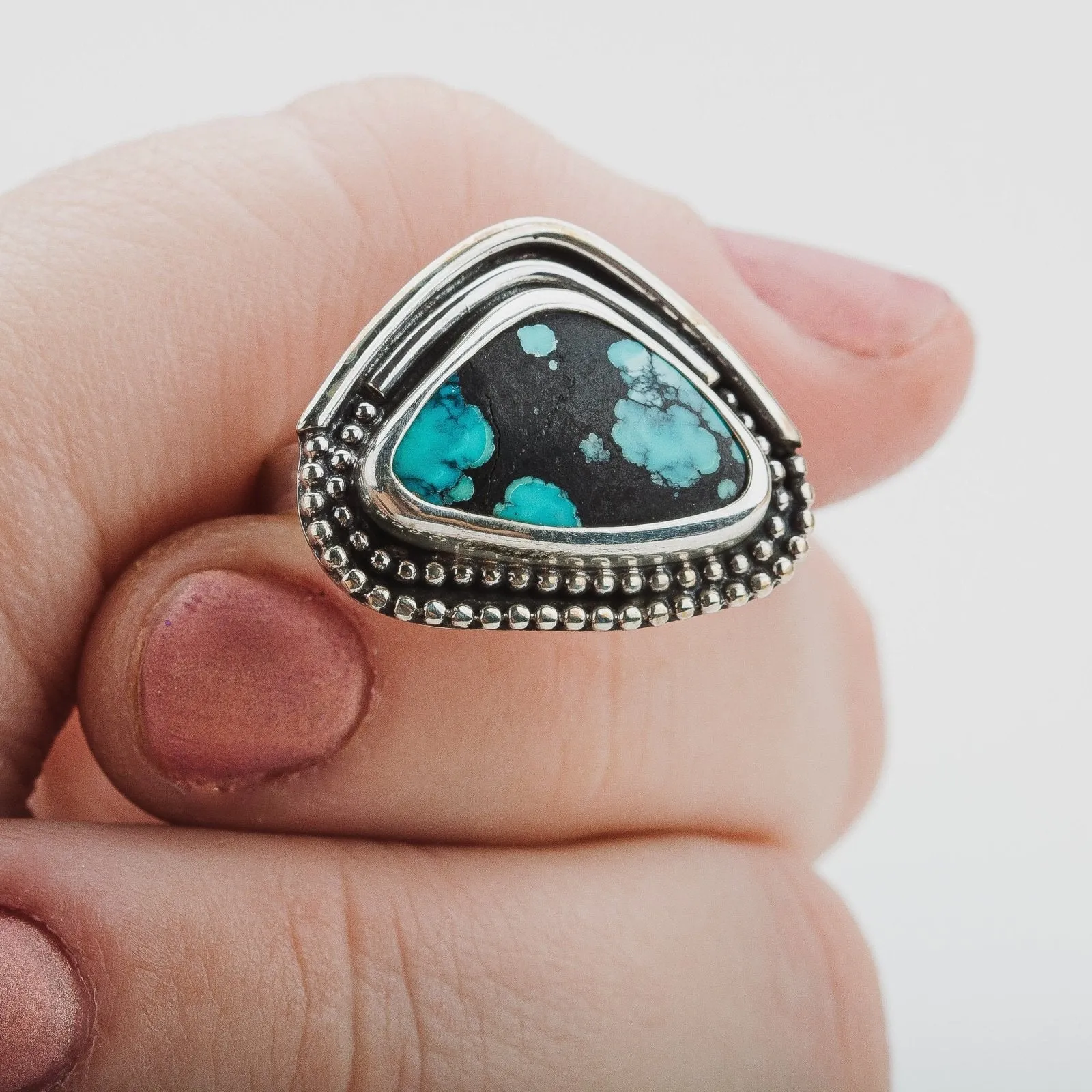 Size 7 Black & Blue Cloud Mountain Turquoise Gemstone Ring