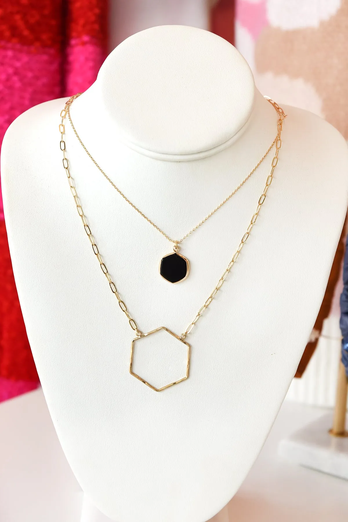 STONE HEXAGON NECKLACE -BLACK