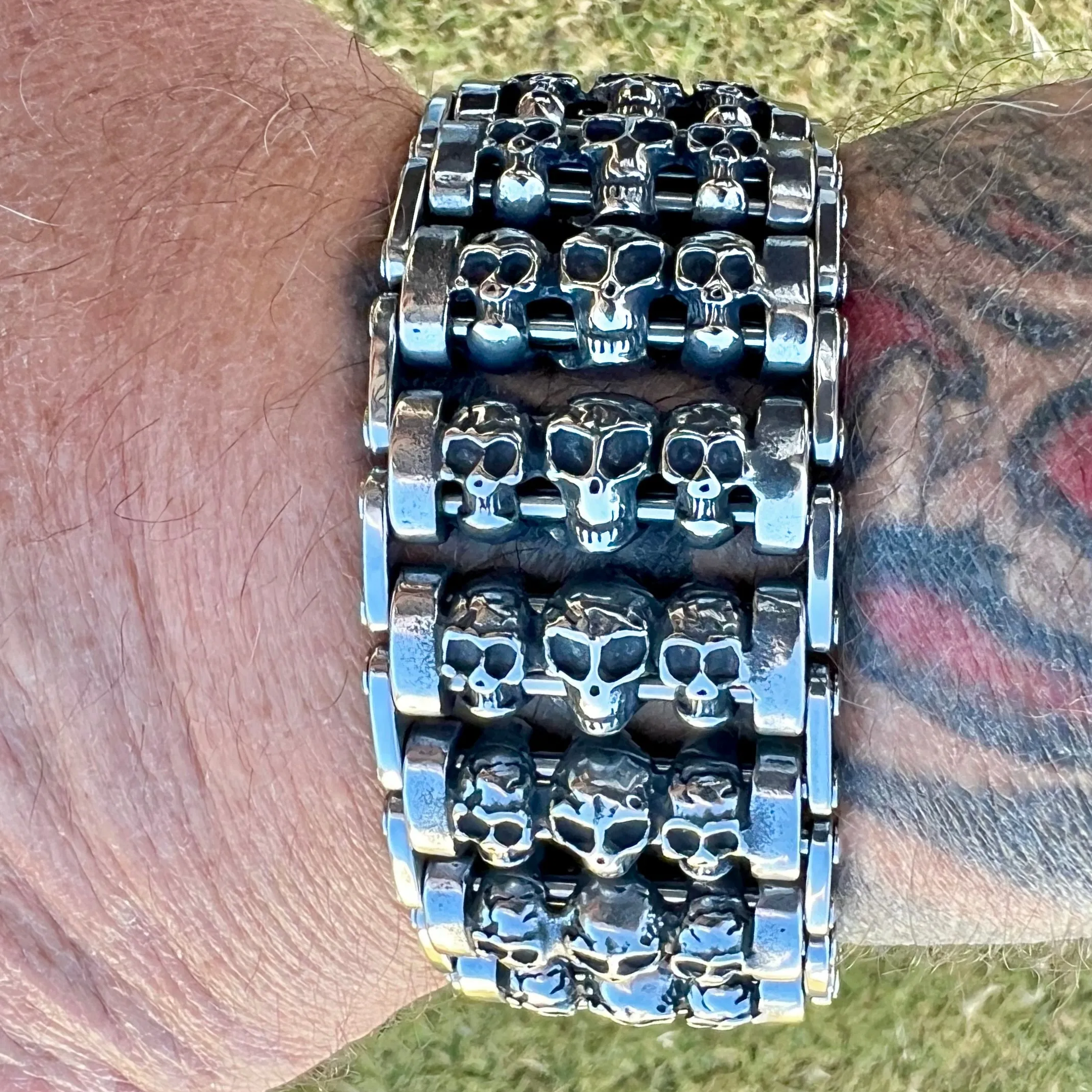 Thunder Roads - Skull Bracelet - 1.25 inch wide - B41