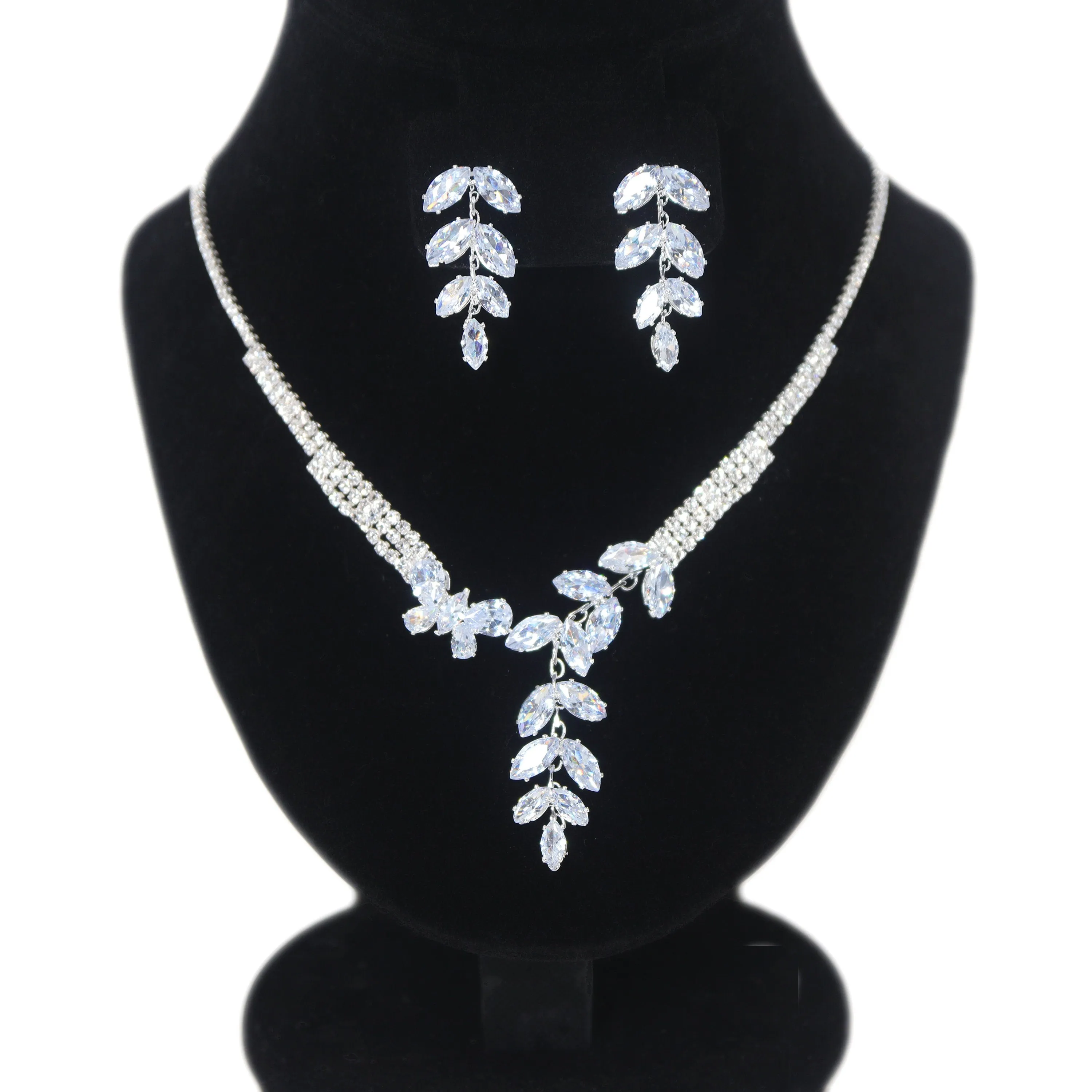 Timeless Elegance: Swarovski Crystal Leaves Drop Bridal Necklace and Earrings Set, Long Bridal Jewelry, Statement Earrings Cz Necklace Set.