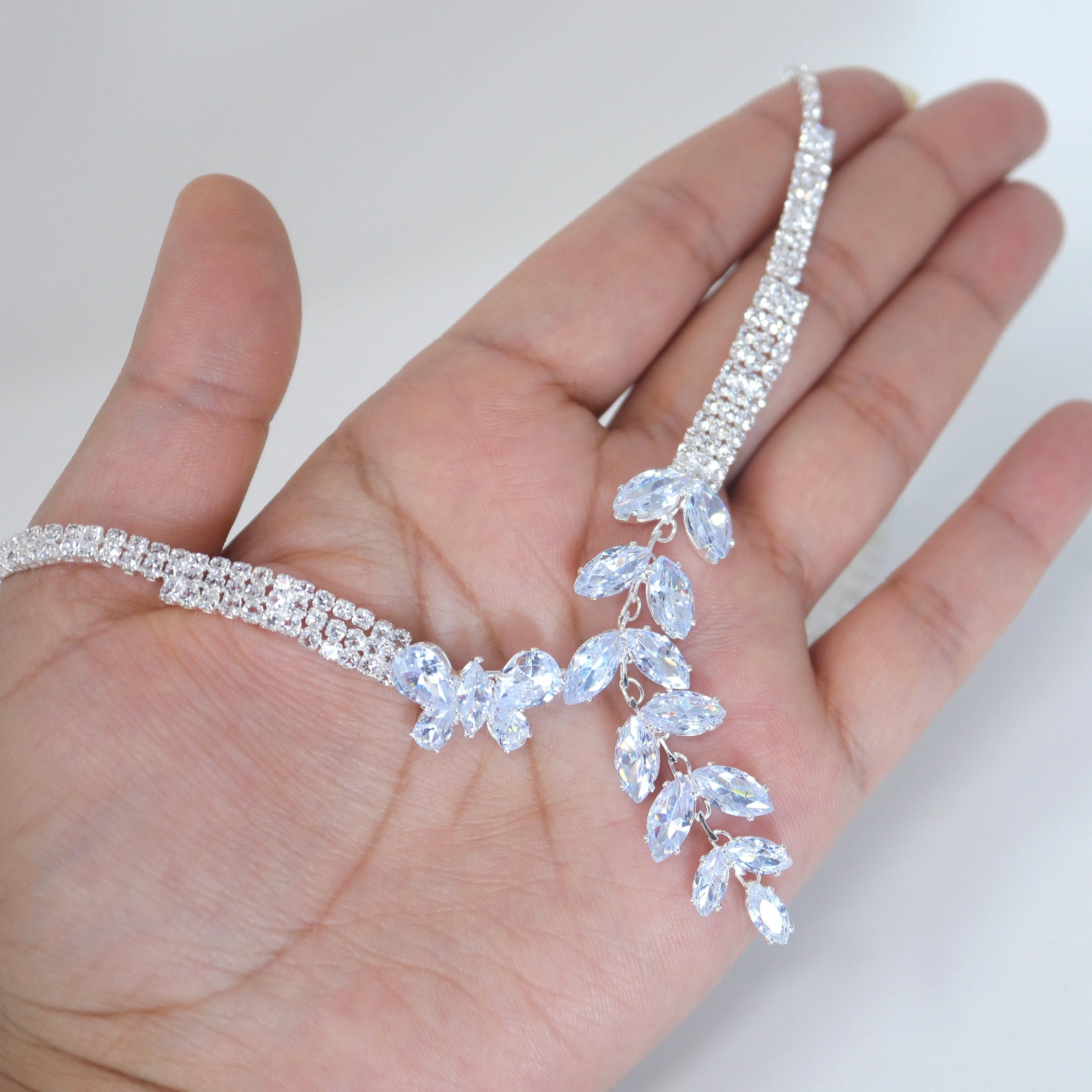 Timeless Elegance: Swarovski Crystal Leaves Drop Bridal Necklace and Earrings Set, Long Bridal Jewelry, Statement Earrings Cz Necklace Set.