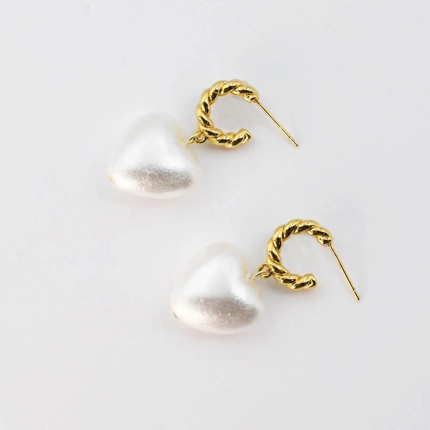 Treasure Jewels - Darling Pearl Earrings - 2 Colors - PREORDER