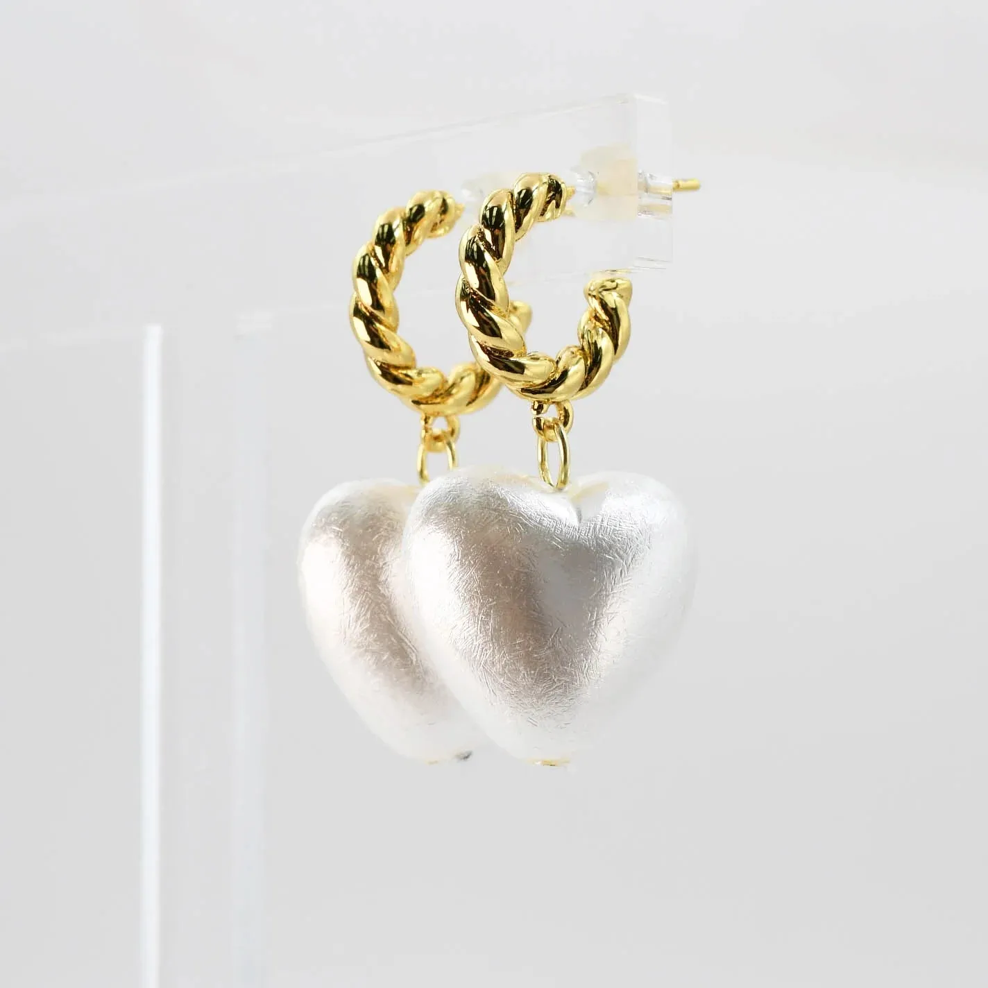 Treasure Jewels - Darling Pearl Earrings - 2 Colors - PREORDER