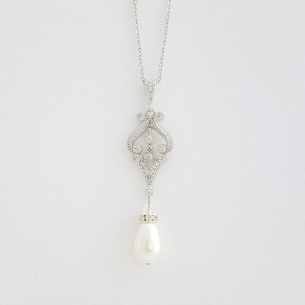 Vintage Style Pearl Bridal Necklace- Elizabeth