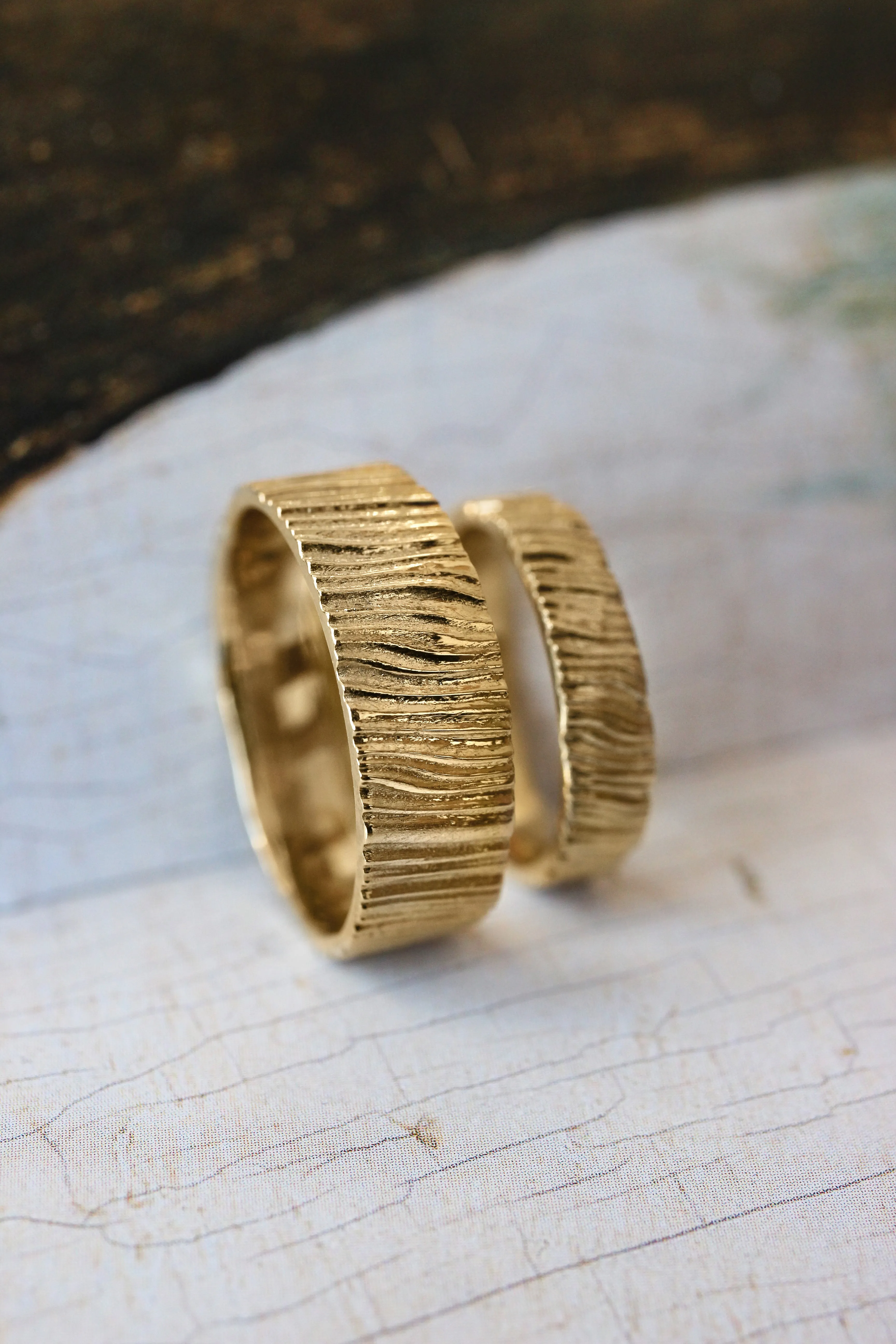 Wood textured ring, 7 mm wedding band for man